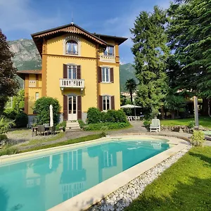 https://villa-laura-lierna.it-lombardy.com