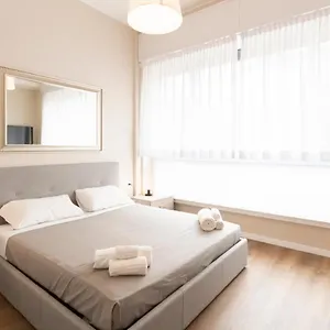 Santa Maria Valle 3 Apartamento Milão