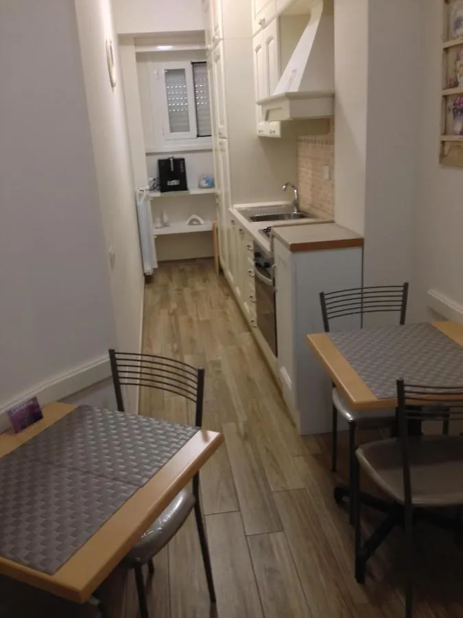 Flores B&B Fiumicino Bed & Breakfast